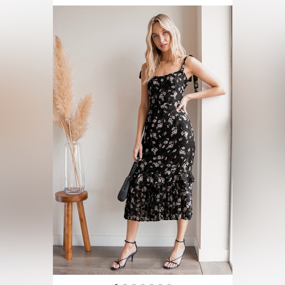 Lulu’s Terrace Views Floral Print Tiered Midi Dress, Black Floral Print, XL